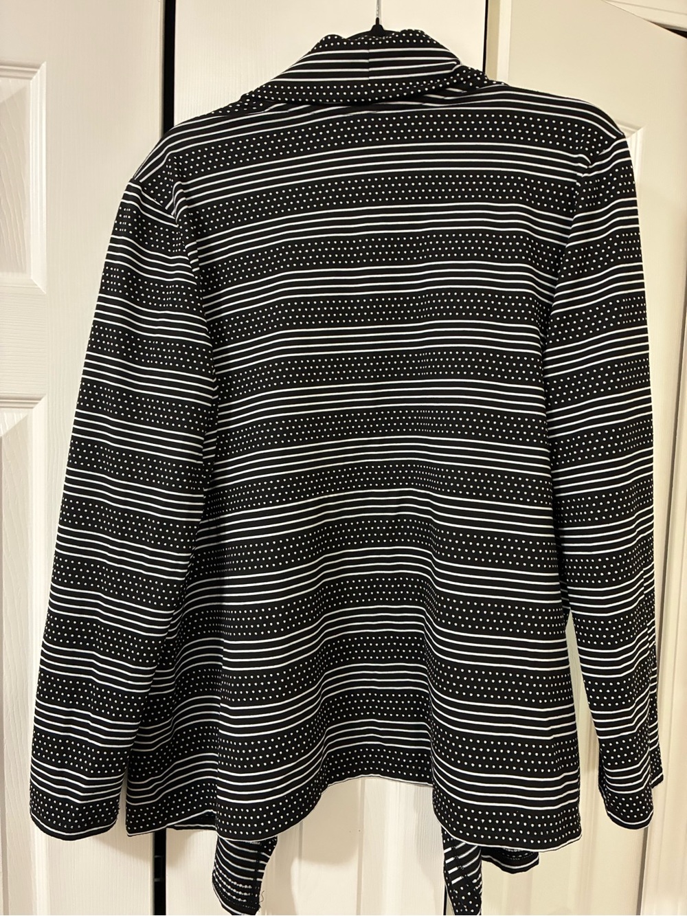 Women’s Black & White Striped Open-Front Cardigan XL - Picture 2 of 3